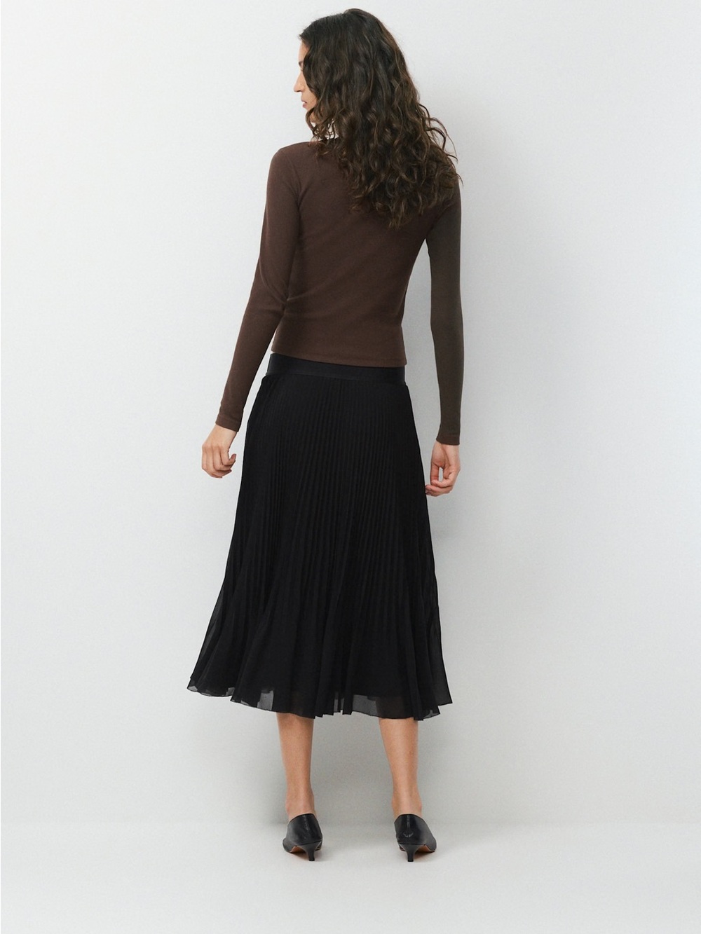 Atitzia Wilfred Twirl Skirt In Black Size XXS Elastic Waist Pleated lightweight - Picture 12 of 12